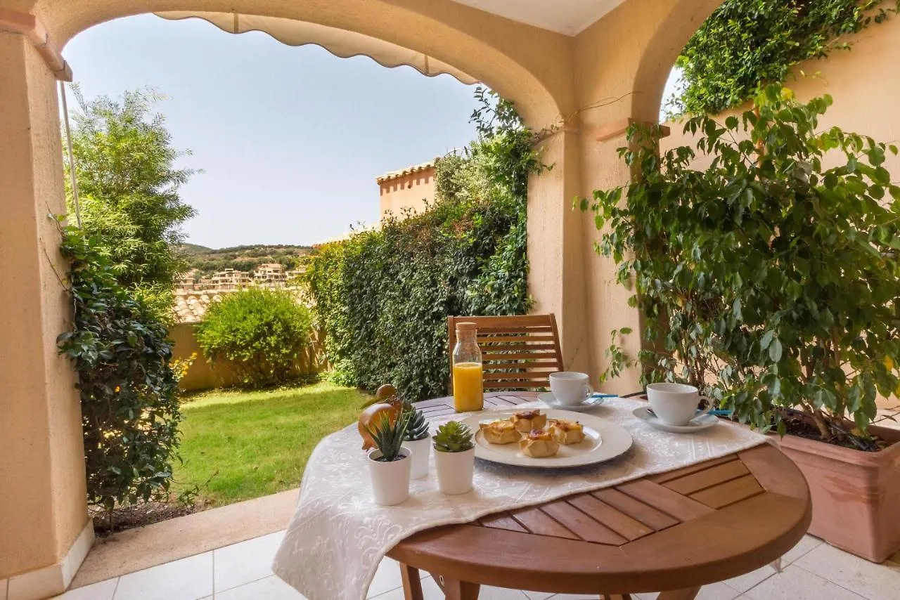 Pavoncelle - Appartamento A Villasimius Con Giardino Privato A Pochi Passi Dal Mare contacts